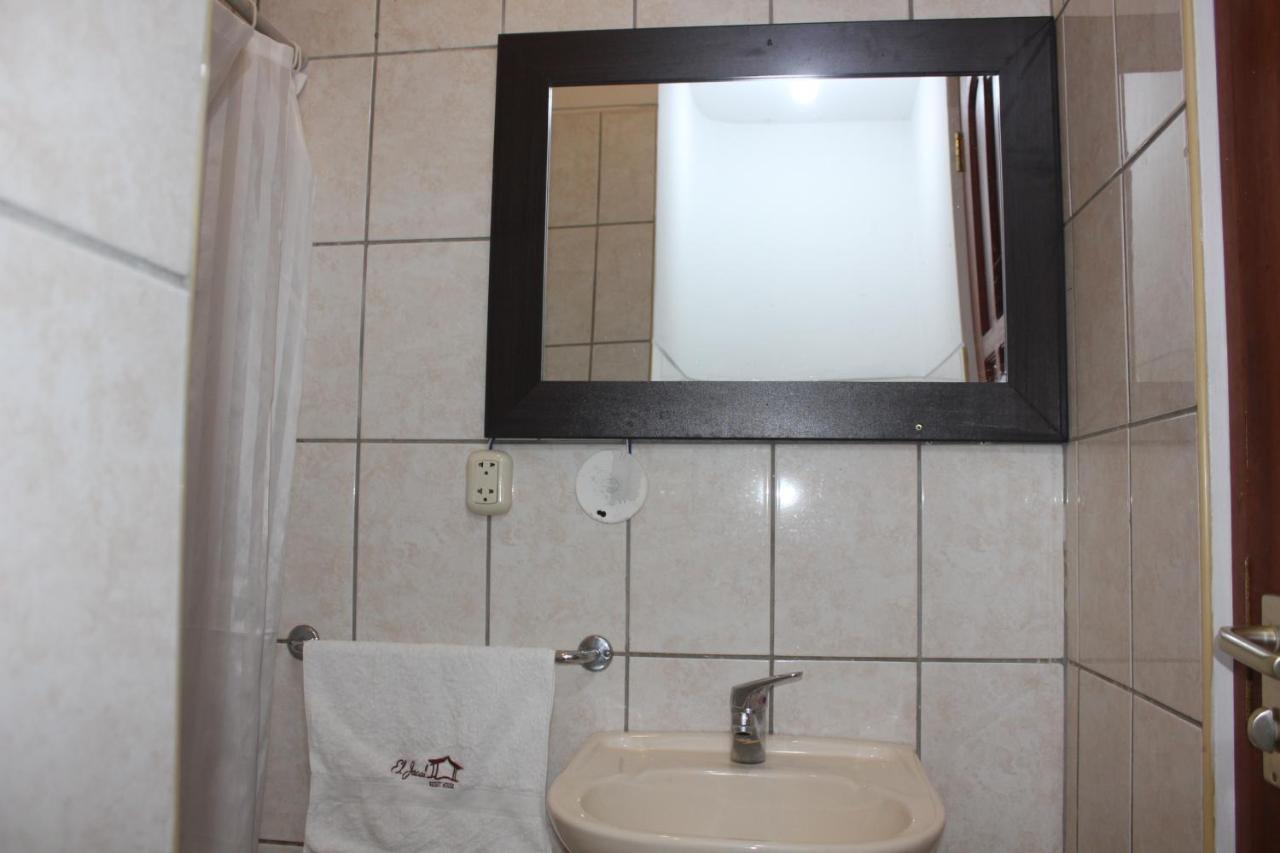 El Jacal Backpacker Hostel Уарас Екстериор снимка