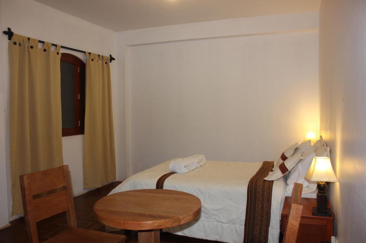 El Jacal Backpacker Hostel Уарас Екстериор снимка