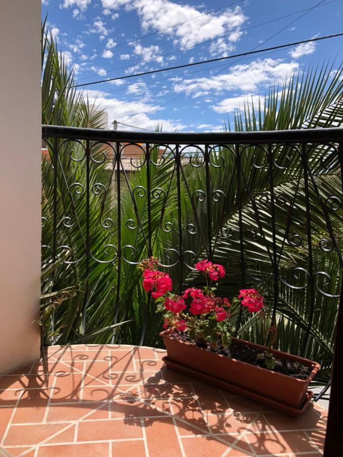 El Jacal Backpacker Hostel Уарас Екстериор снимка
