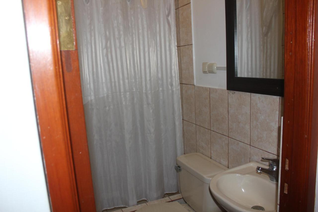 El Jacal Backpacker Hostel Уарас Екстериор снимка