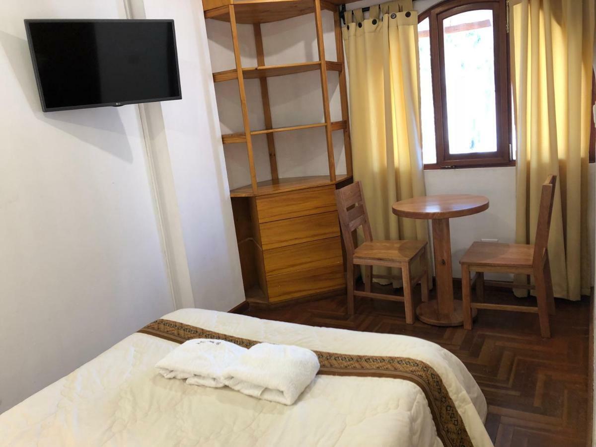 El Jacal Backpacker Hostel Уарас Екстериор снимка